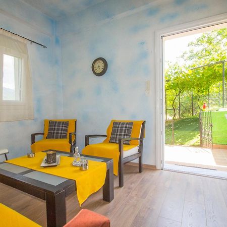 Apartament Frasta'S Rose Plaka  Zewnętrze zdjęcie