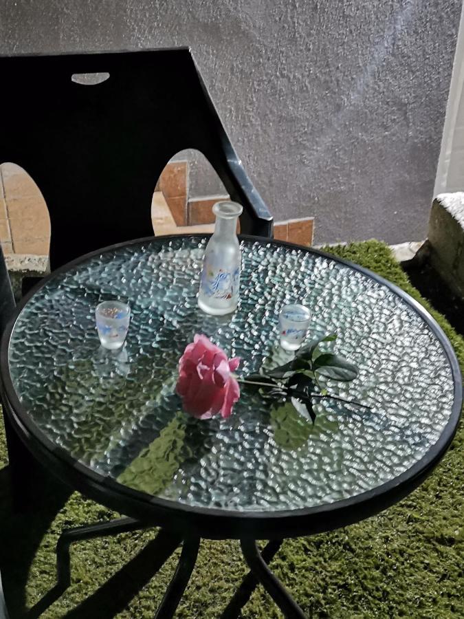 Apartament Frasta'S Rose Plaka  Zewnętrze zdjęcie
