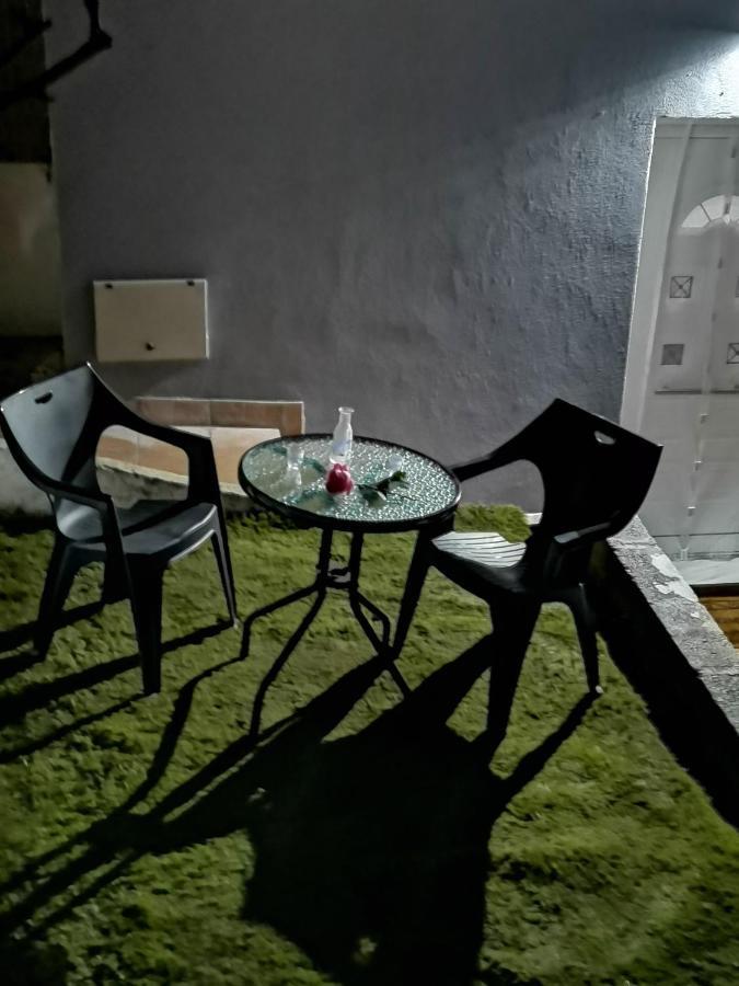 Apartament Frasta'S Rose Plaka  Zewnętrze zdjęcie